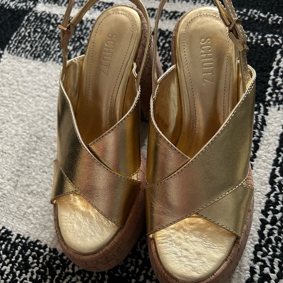 SCHUTZ Velma Metallic Leather Sandal - Picture 4 of 6